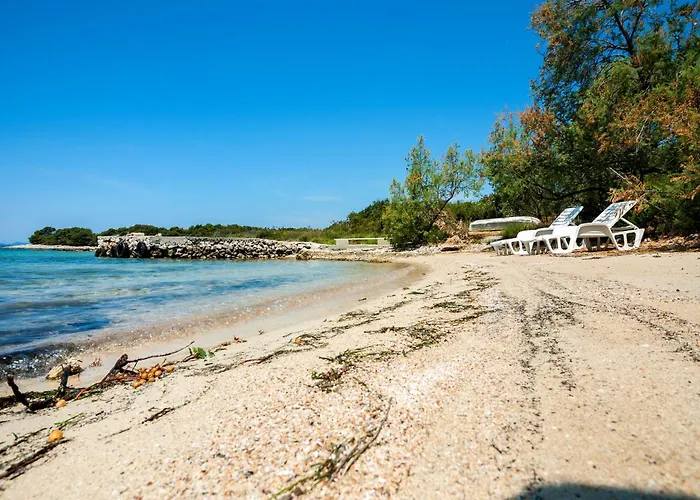 Secluded House With A Parking Space Cove Zuborovica, Pasman - 24333 Vakantiehuis *