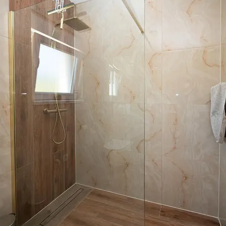 Secluded House With A Parking Space Cove Zuborovica, Pasman - 24333 Feriehus