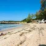 Secluded House With A Parking Space Cove Zuborovica, Pasman - 24333 بيت للعطل *